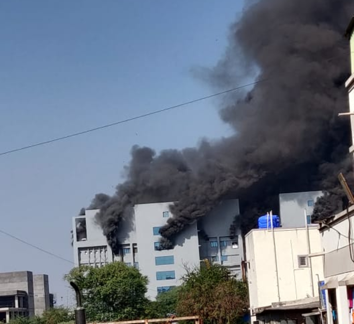 पुणे-सीरम इंस्टीट्यूट के नए प्लांट में लगी आग, 5 लोगों की मौत