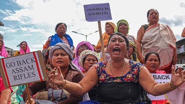 मणिपुर में पिछले करीब तीन महीने से हिंसा की घटनाओं के चलते कर्फ्यू जैसे हालात